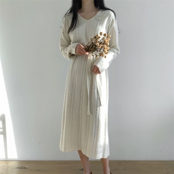 korean casual autumn winter pullover long sweater dresses for women warm female knitted dress femme vestidos mujer robe 210514, Black;gray
korean casual autumn winter pullover long sweater dresses for women warm female knitted dress femme vestidos mujer robe 210514, Black;gray