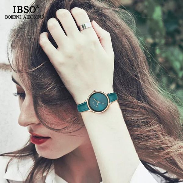 wristwatches ibso brand 36mm dial simple women watches 2021 green leather str, Slivery;brown
wristwatches ibso brand 36mm dial simple women watches 2021 green leather str, Slivery;brown