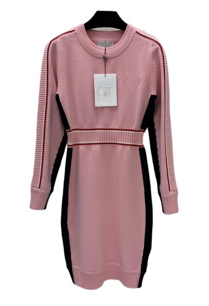 milan runway dresses 2021 autumn winter o neck long sleeve women's designer dress brand same style clothing 1204-5, Black
milan runway dresses 2021 autumn winter o neck long sleeve women's designer dress brand same style clothing 1204-5, Black