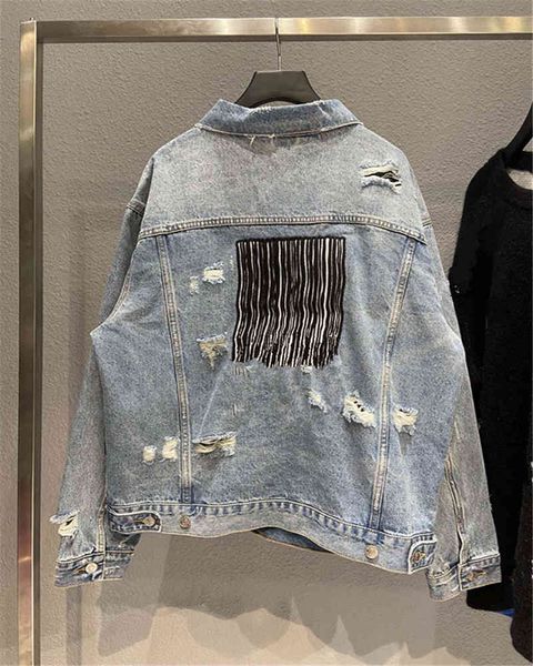 Men's Jackets High version 21 English letter bar code double-sided three-dimensional embroidered couple wash water worn hole cowboy coat P9YP, Black;brown
Men's Jackets High version 21 English letter bar code double-sided three-dimensional embroidered couple wash water worn hole cowboy coat P9YP, Black;brown