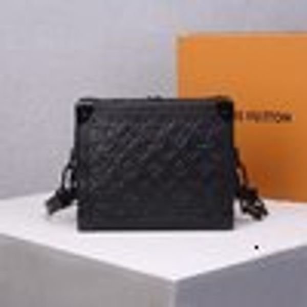 libobo6_1 foa7 m55700 backpacks handbags iconic handles shoulder bags totes cross body bag clutches evening oxidized leather business, Red;black
libobo6_1 foa7 m55700 backpacks handbags iconic handles shoulder bags totes cross body bag clutches evening oxidized leather business, Red;black