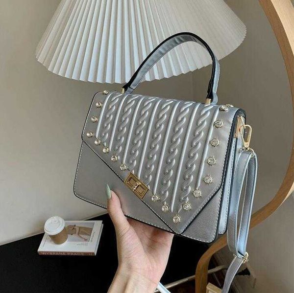 factory outlet women leathers shoulder bag retro embossed striped handbags small fresh triangle flip leather handbag fashion diamond messeng, Black;red
factory outlet women leathers shoulder bag retro embossed striped handbags small fresh triangle flip leather handbag fashion diamond messeng, Black;red