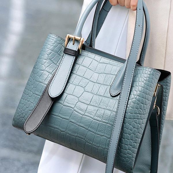 evening bags female shoulder bag summer fashion and large capacity luxury women brand handbags
evening bags female shoulder bag summer fashion and large capacity luxury women brand handbags