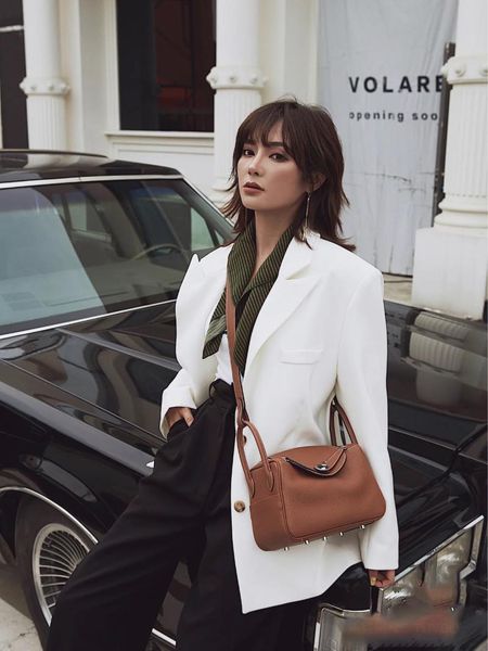 evening bags female bag autumn and winter 2021 fashion retro trend togo lychee leather large-capacity shoulder portable messenger
evening bags female bag autumn and winter 2021 fashion retro trend togo lychee leather large-capacity shoulder portable messenger