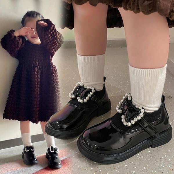 flat shoes princess autumn girls leather children casual for wedding party bright skin bow-knot with pearls kids flats, Black;grey
flat shoes princess autumn girls leather children casual for wedding party bright skin bow-knot with pearls kids flats, Black;grey
