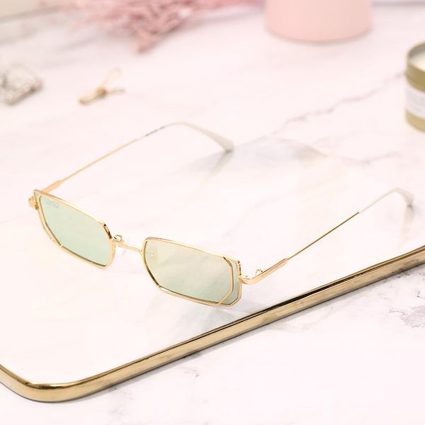 sunglasses gold fashion vintage frame retro decorative pochromic women men female for adults, White;black
sunglasses gold fashion vintage frame retro decorative pochromic women men female for adults, White;black
