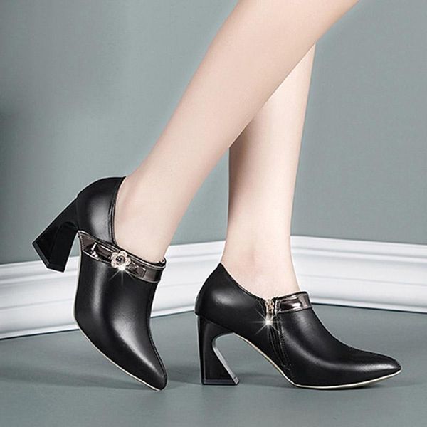 boots 2021 winter women bare high heels dress shoes pointed toe black botas mujer hoof heel pump crystal woman 8261g
boots 2021 winter women bare high heels dress shoes pointed toe black botas mujer hoof heel pump crystal woman 8261g
