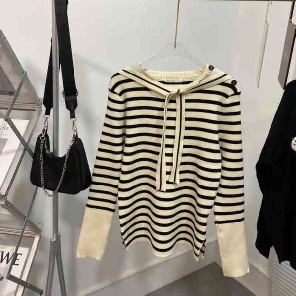 2022 factory wholesale new high autumn and winter + five-star striped navy sweater shawl detachable upper body age reduction, Black;gray
2022 factory wholesale new high autumn and winter + five-star striped navy sweater shawl detachable upper body age reduction, Black;gray