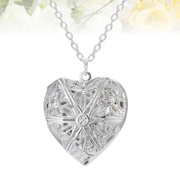 creative po frame necklace alloy pendant heart shape jewelry gift ornaments without necklaces, Silver
creative po frame necklace alloy pendant heart shape jewelry gift ornaments without necklaces, Silver