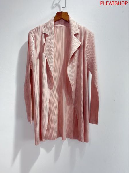 miyake pleated thin suit jacket pleats long sleeve lady's fashion women clothes veste femme ropa de mujer chaqueta women's suits &, White;black
miyake pleated thin suit jacket pleats long sleeve lady's fashion women clothes veste femme ropa de mujer chaqueta women's suits &, White;black