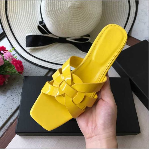 foreign trade fashion leather flat slippers women summer knitting all-match flat-bottom women's single shoes sandal, Black
foreign trade fashion leather flat slippers women summer knitting all-match flat-bottom women's single shoes sandal, Black