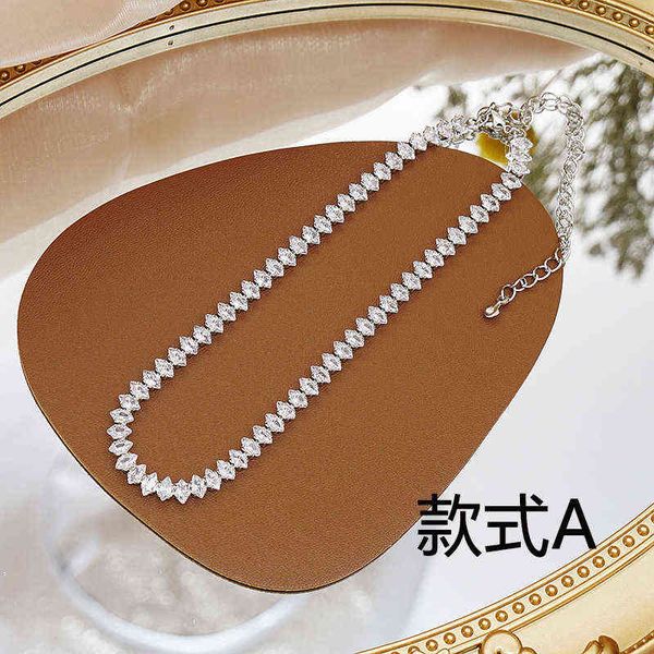 light luxury fashion super flash zircon rhinestone neck chain chocker clavicle female personality short necklace, Silver
light luxury fashion super flash zircon rhinestone neck chain chocker clavicle female personality short necklace, Silver