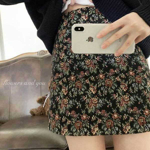 skirts 2021 retro japanese cute vintage jacquard black floral high waist all-match zipper skirt dq1309
skirts 2021 retro japanese cute vintage jacquard black floral high waist all-match zipper skirt dq1309