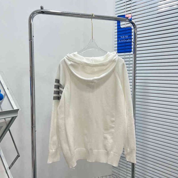 white yarn dyed knitted cardigan spring men's and women's sports hooded zipper four bar coat category clothing outlet, White;black
white yarn dyed knitted cardigan spring men's and women's sports hooded zipper four bar coat category clothing outlet, White;black