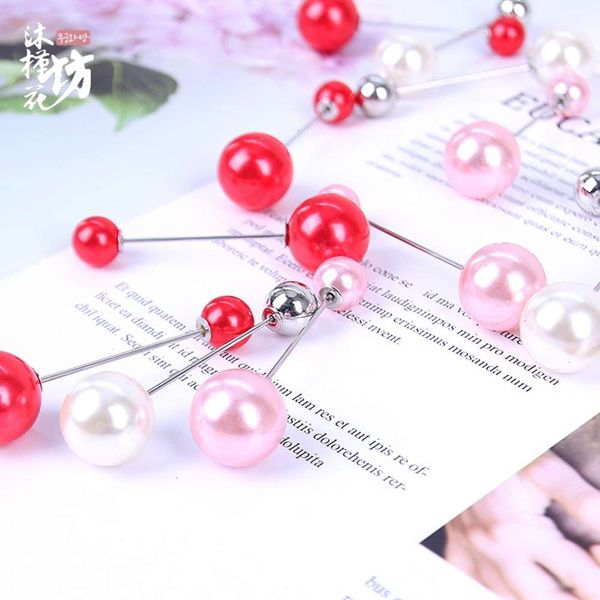 bouquet fixed needle russian round decoration pearl buckle wrapping paper material holding flower brooch, Gray
bouquet fixed needle russian round decoration pearl buckle wrapping paper material holding flower brooch, Gray