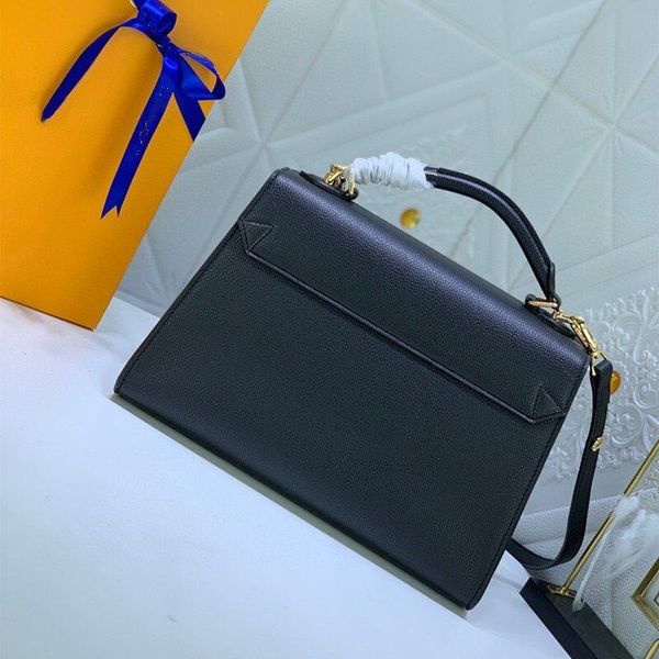 shoulder evening bags women commuting portable shoulder designer leather twist one handle luxurys designers classic style v lock flap fashio
shoulder evening bags women commuting portable shoulder designer leather twist one handle luxurys designers classic style v lock flap fashio