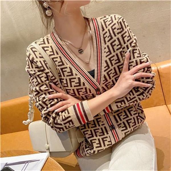 small fragrance coat women's autumn foreign collar new women's loose knit cardigan fashion, White;black
small fragrance coat women's autumn foreign collar new women's loose knit cardigan fashion, White;black