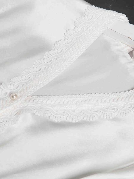 t shirts 2021 spring work embroidered lace wine red temperament ol model heavy satin silk white shirt
t shirts 2021 spring work embroidered lace wine red temperament ol model heavy satin silk white shirt