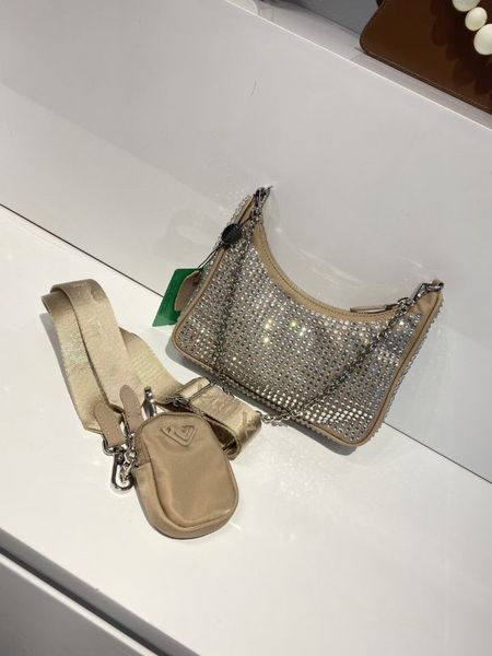 shining hobo for women shoulder bag chest pack lady tote chains handbags presbyopic purse messenger
shining hobo for women shoulder bag chest pack lady tote chains handbags presbyopic purse messenger