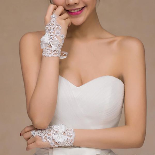 bridal gloves white rhinestone lace brides floral bowknot fingerless short leak finger guantes mujer
bridal gloves white rhinestone lace brides floral bowknot fingerless short leak finger guantes mujer