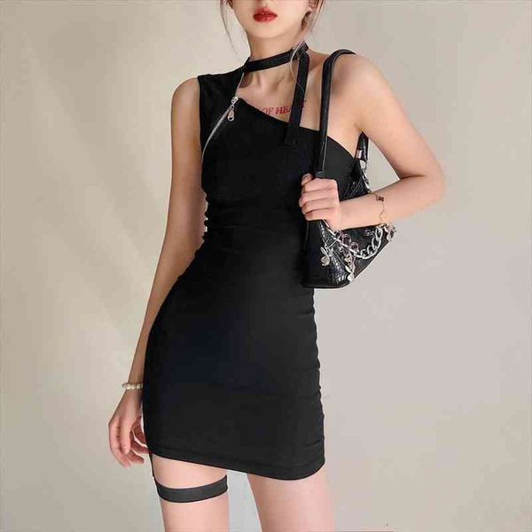 summer design sense structural design recombination series hollowed-out collar hanging neck sling dress female cool, Black;gray
summer design sense structural design recombination series hollowed-out collar hanging neck sling dress female cool, Black;gray