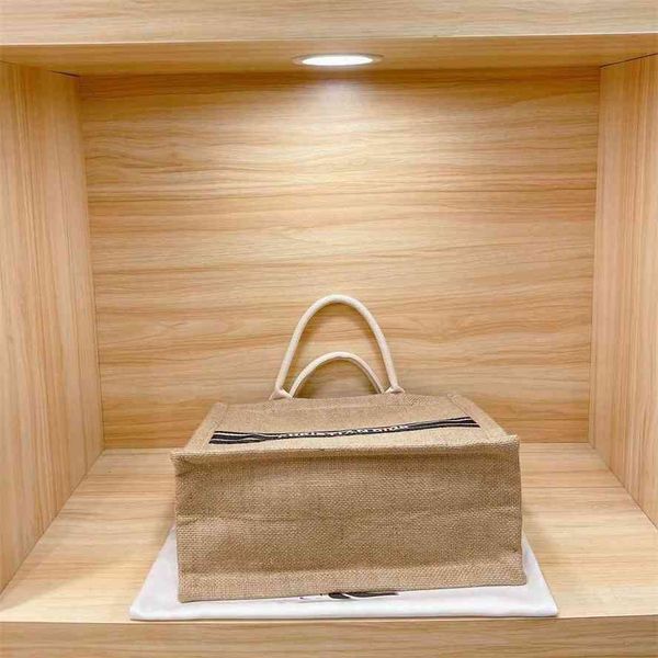 handbag2021 new fashion trendy old hand classic shopping bag leisure temperament one shoulder large capacity tote baggg bag
handbag2021 new fashion trendy old hand classic shopping bag leisure temperament one shoulder large capacity tote baggg bag
