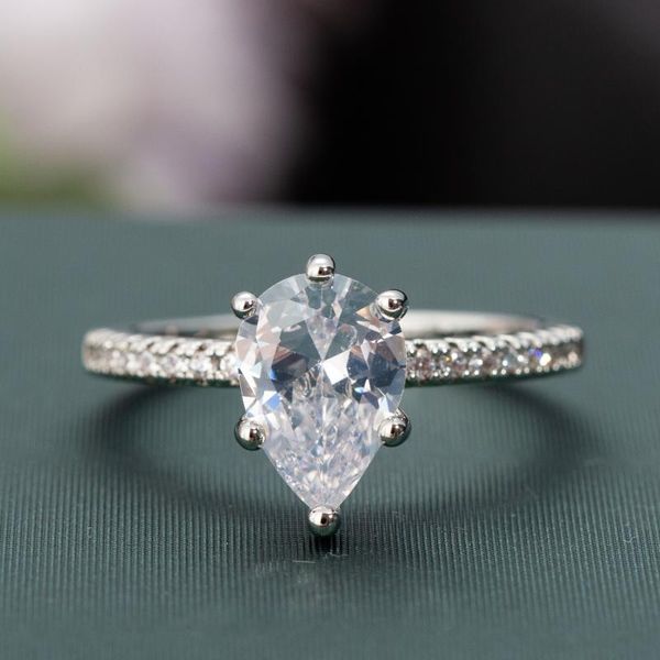 wedding rings trendy water drop design cz bridal for women elegant crystal white color luxury engagement eternity jewelry, Slivery;golden
wedding rings trendy water drop design cz bridal for women elegant crystal white color luxury engagement eternity jewelry, Slivery;golden