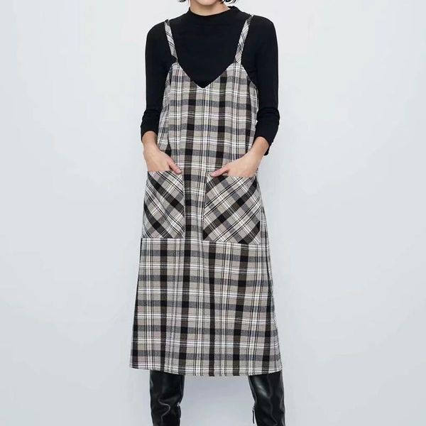 woman dress 2021 plaid slip long dresses women casual pocket v neck sleeveless midi female loose chic, Black;gray
woman dress 2021 plaid slip long dresses women casual pocket v neck sleeveless midi female loose chic, Black;gray
