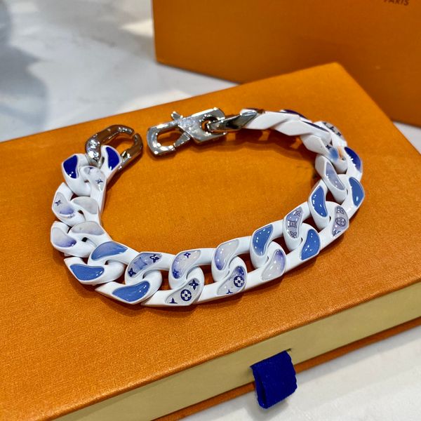2021 fashion gold letter love rings bague for lady chains 316l titanium steel engraved baked enamel colourful blue sky and white clouds neck, Silver
2021 fashion gold letter love rings bague for lady chains 316l titanium steel engraved baked enamel colourful blue sky and white clouds neck, Silver