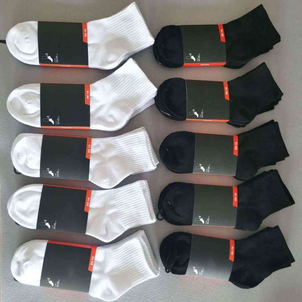 men sock cotton classic ankle letter breathable black and white mixing football basketball sports sock, White;pink
men sock cotton classic ankle letter breathable black and white mixing football basketball sports sock, White;pink