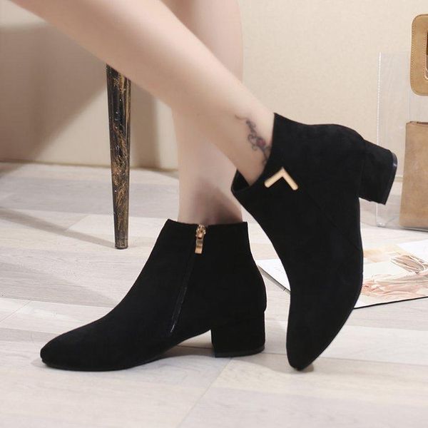 boots fall winter 2021 women thick heel short zippers frosted surface ankle leather barreled single, Black
boots fall winter 2021 women thick heel short zippers frosted surface ankle leather barreled single, Black