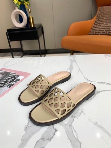 summer d-trap slipper women openwork mesh effect beige matte calfskin thick leather sole slippers outdoor beach causal flat sandals, Black
summer d-trap slipper women openwork mesh effect beige matte calfskin thick leather sole slippers outdoor beach causal flat sandals, Black