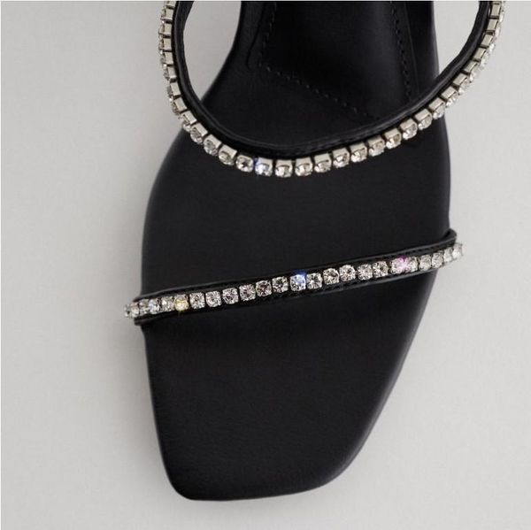 slippers 2021 women's shoes black square head rhinestone accessories high-heeled sandals
slippers 2021 women's shoes black square head rhinestone accessories high-heeled sandals