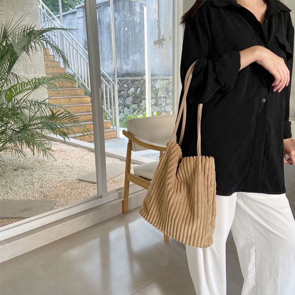 3pcs stuff sacks women corduroy large capacity bucket shaped hasp sport handbag mix color
3pcs stuff sacks women corduroy large capacity bucket shaped hasp sport handbag mix color