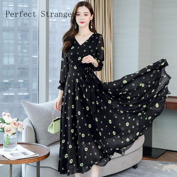 casual dresses 2021 autumn arrival elegant v collar dot printed long sleeve women chiffon dress, Black;gray
casual dresses 2021 autumn arrival elegant v collar dot printed long sleeve women chiffon dress, Black;gray