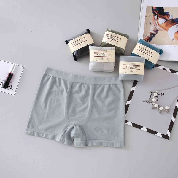 muji style thin large elastic modal cotton men's underwear middle waist flat angle, Black;white
muji style thin large elastic modal cotton men's underwear middle waist flat angle, Black;white