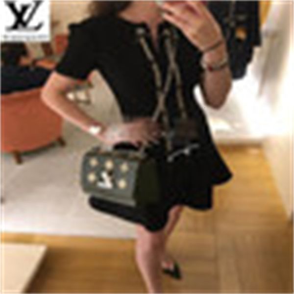 evening brand r luxury bags qago studded handles floral pattern cross twist medium shoulder handbag totes m52159 handbags bags bo
evening brand r luxury bags qago studded handles floral pattern cross twist medium shoulder handbag totes m52159 handbags bags bo