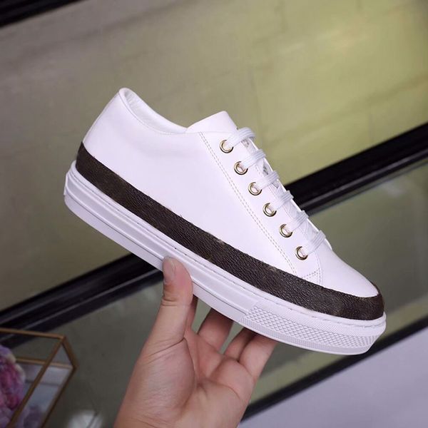 waterproof leather men's casual shoes gentleman flat bottom lace up outdoor sneakers classic print shoes with brown edging, Black
waterproof leather men's casual shoes gentleman flat bottom lace up outdoor sneakers classic print shoes with brown edging, Black