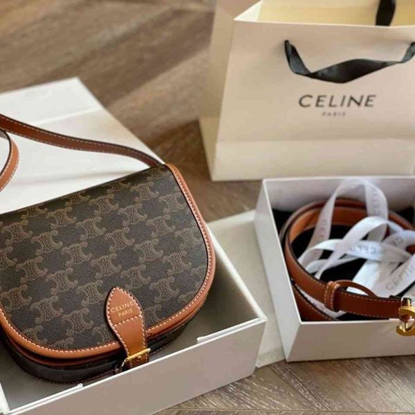 lisa qiao xin's same sailin arc de triomphe saddle women's messenger 2021 new retro shoulder zly bags handbag women luxurys bags
lisa qiao xin's same sailin arc de triomphe saddle women's messenger 2021 new retro shoulder zly bags handbag women luxurys bags