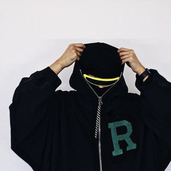 fashiondemon xiaozhongchao raf simons silhouette high street sweater worn hole letter towel embroidered couple zipper jacket, Black;brown
fashiondemon xiaozhongchao raf simons silhouette high street sweater worn hole letter towel embroidered couple zipper jacket, Black;brown
