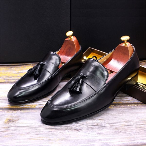 fashion brand cow leather tassels loafers mens shoes pointed toe slip on flats outdoor office men casual shoes black male shoes, Red;white
fashion brand cow leather tassels loafers mens shoes pointed toe slip on flats outdoor office men casual shoes black male shoes, Red;white