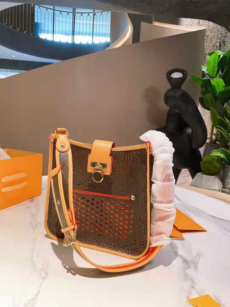 2021 fashion bucket bags women's single shoulder bag designer handbag large capacity hollow shopping wallet 919
2021 fashion bucket bags women's single shoulder bag designer handbag large capacity hollow shopping wallet 919