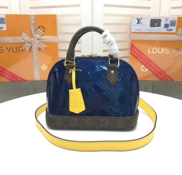 handles brand designer luxury cross m44389 new patent shoulder leather shell bag totes 2020 spring series bags handbags iconic body bag
handles brand designer luxury cross m44389 new patent shoulder leather shell bag totes 2020 spring series bags handbags iconic body bag