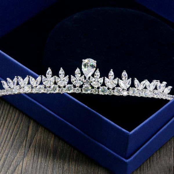 bridal tiaras crowns with zirconia bridal jewelry girls evening prom party performance pageant crystal wedding tiaras accessories, Slivery;golden
bridal tiaras crowns with zirconia bridal jewelry girls evening prom party performance pageant crystal wedding tiaras accessories, Slivery;golden