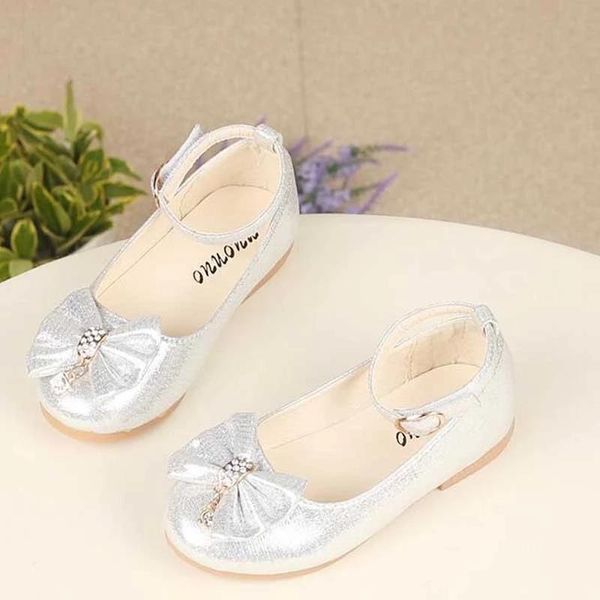 classic autumn girls leather shoes children baby princess bowknot sneakers pearl diamond single kids dance flat, Black;grey
classic autumn girls leather shoes children baby princess bowknot sneakers pearl diamond single kids dance flat, Black;grey