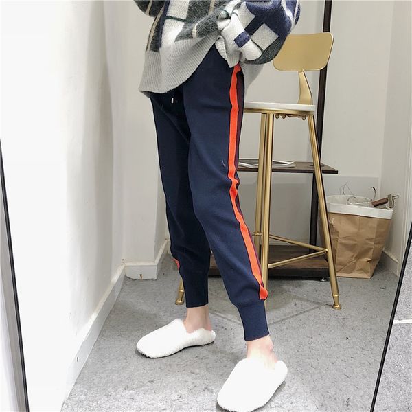 6313 tomato pants keep naked feeling, vertical and smooth closure women's sports pants, two colors in winter, White;black 
6313 tomato pants keep naked feeling, vertical and smooth closure women's sports pants, two colors in winter, White;black
