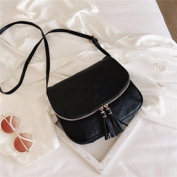 evening bags 2021 women's korean double zipper tassel bag pu single shoulder diagonal half round handbag
evening bags 2021 women's korean double zipper tassel bag pu single shoulder diagonal half round handbag