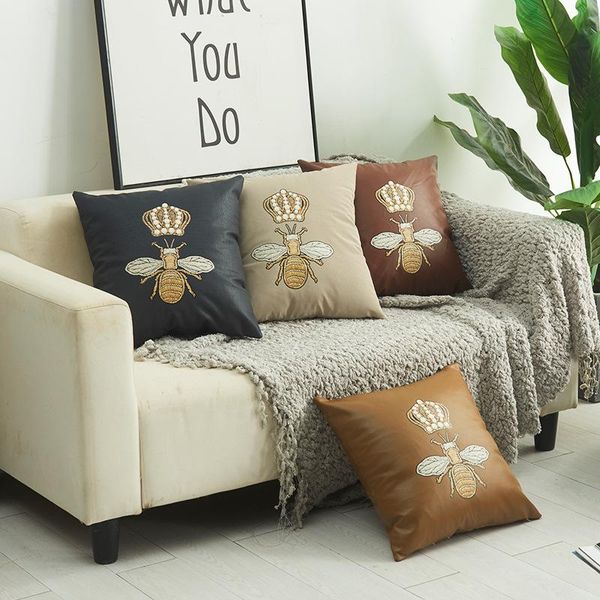 imitation leather waist pillowcase 8d three-dimensional bee hug sofa cushion without core pillows decor cushion/decorative pillow 
imitation leather waist pillowcase 8d three-dimensional bee hug sofa cushion without core pillows decor cushion/decorative pillow