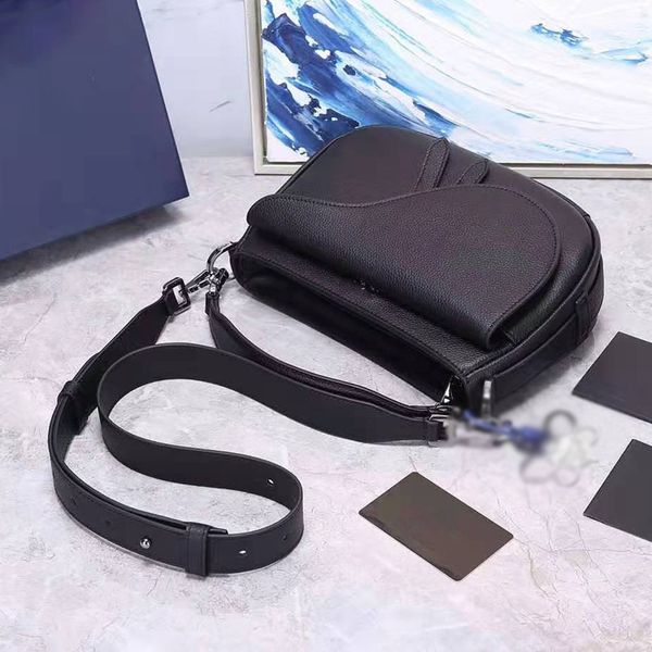 women shoulder saddle bags famous fashion handbags purses flap plain chest purse genuine leather message crossbody bag
women shoulder saddle bags famous fashion handbags purses flap plain chest purse genuine leather message crossbody bag