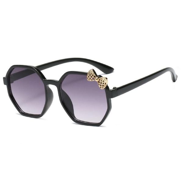outdoor eyewear 2021 catwalk fashion bow-knot sunglasses retro classic black frame children's
outdoor eyewear 2021 catwalk fashion bow-knot sunglasses retro classic black frame children's